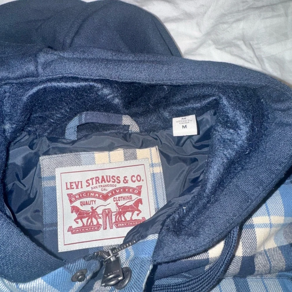 Levi's Navy and Light Blue Plaid Shirt Jacket - Picture 6 of 8